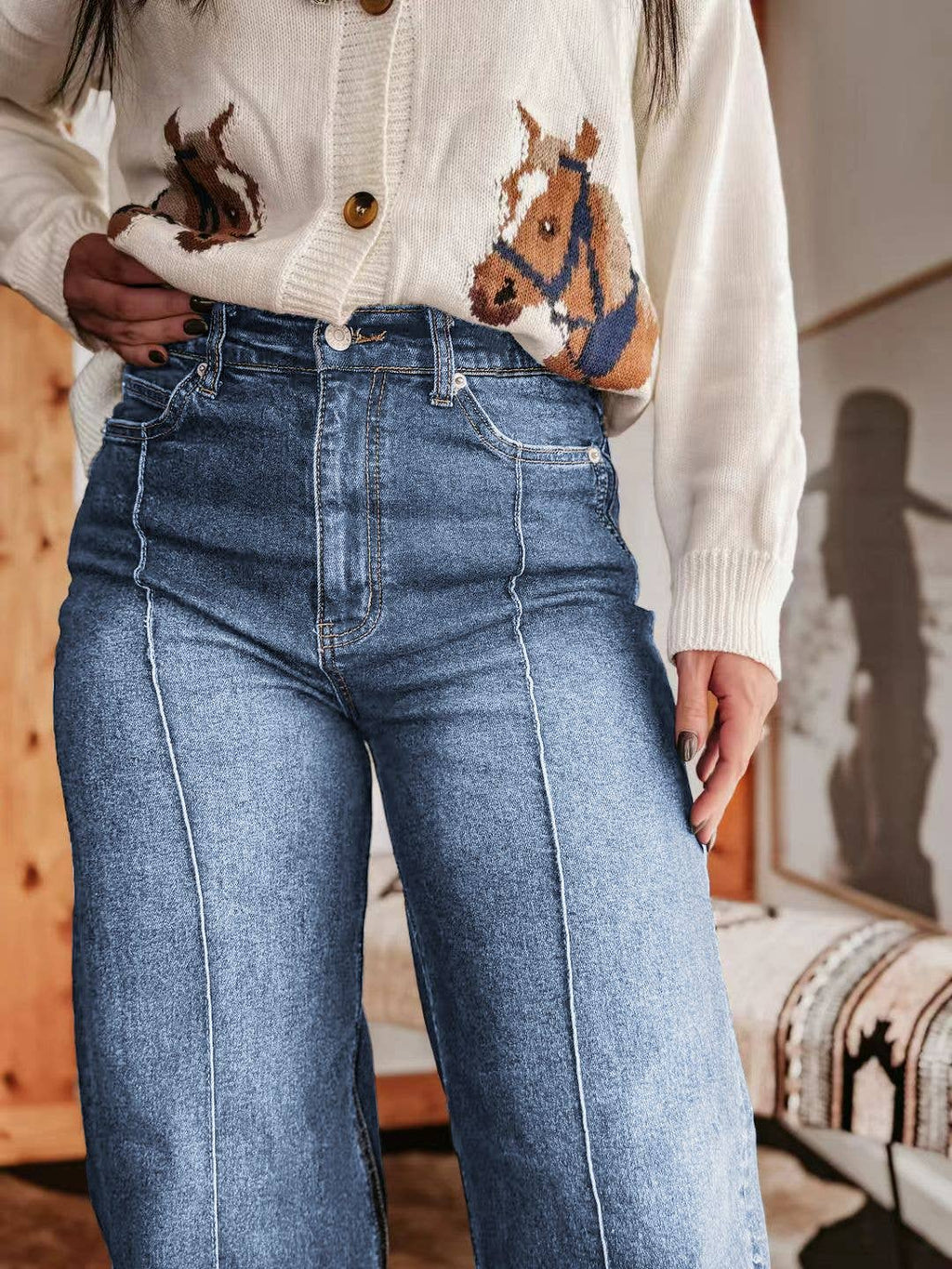 Women Retro Turn-Up Hem Wide-Leg Front Seam Jeans