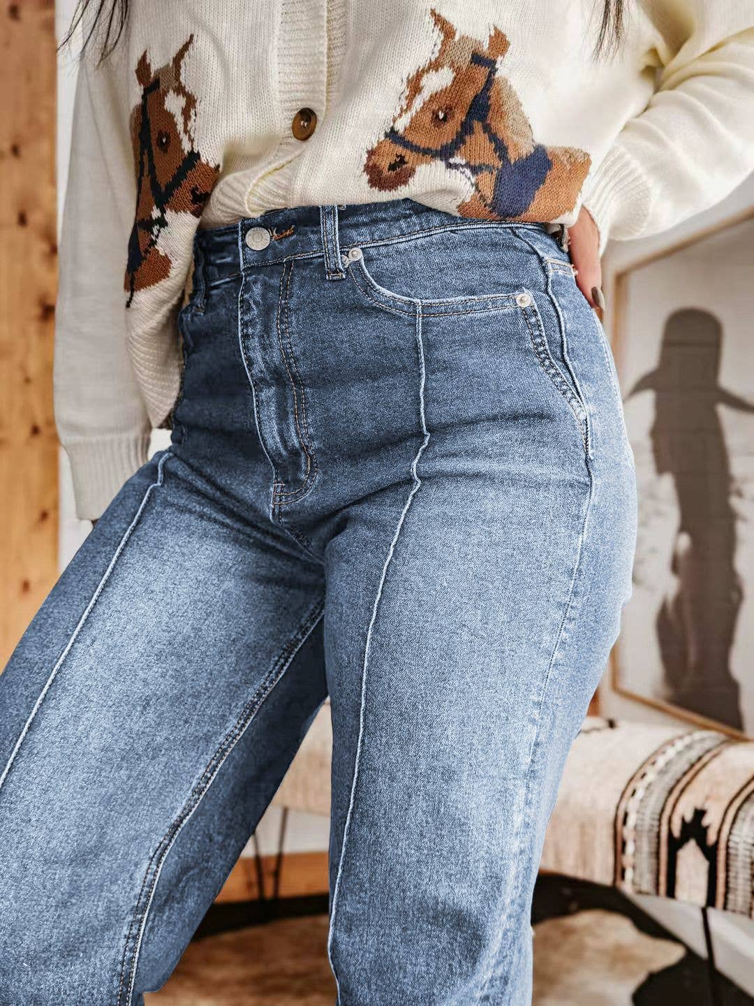 Women Retro Turn-Up Hem Wide-Leg Front Seam Jeans